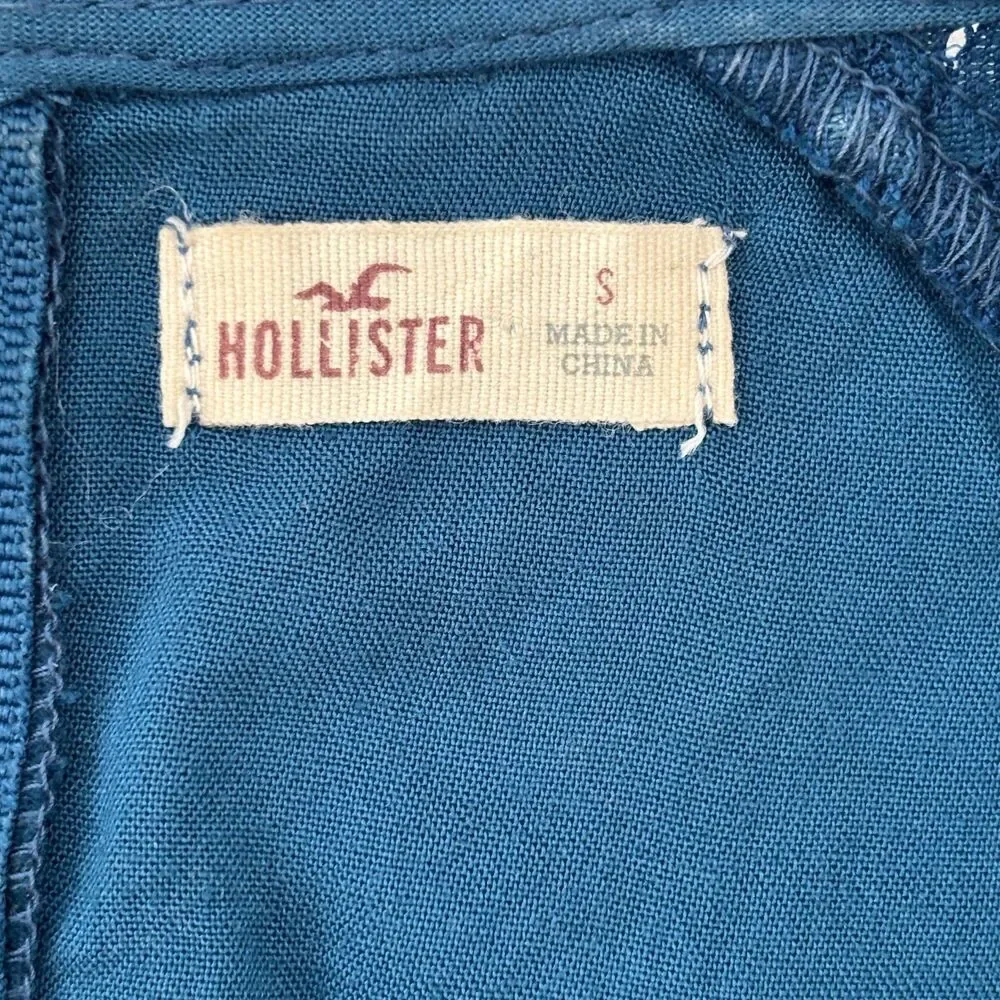 Hollister Lace Crop Top Small